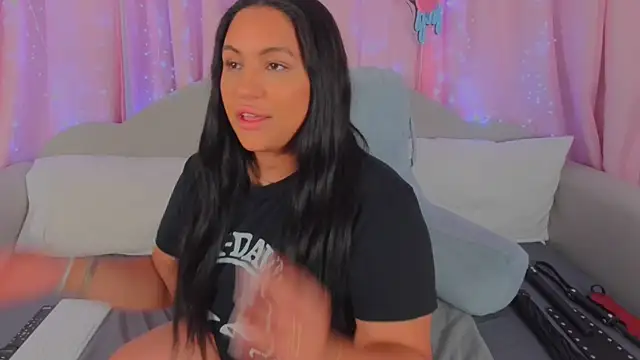 MeghanXO online show from 23, 9, 2025