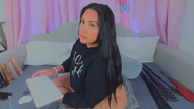 MeghanXO online show from 28, 9, 2025