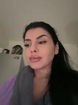 Snapshot of Scarlett-Dream chatting on 3, 3, 2025 Scarlett-Dream online show from 3, 3, 2025