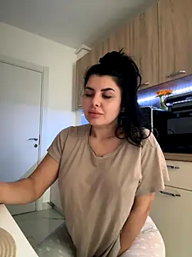 Snapshot of Scarlett-Dream chatting on 13, 10, 2025 Scarlett-Dream online show from 13, 10, 2025