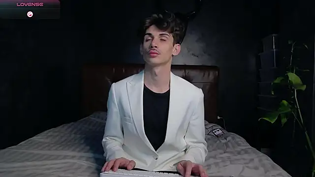 DanielCrush1 online show from 20, 11, 2025