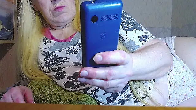 Snapshot of MadamBombShell chatting on 18, 10, 2025 MadamBombShell online show from 18, 10, 2025