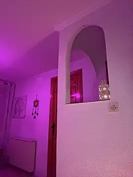 KarlaLuar  online show from 14, 4, 2026