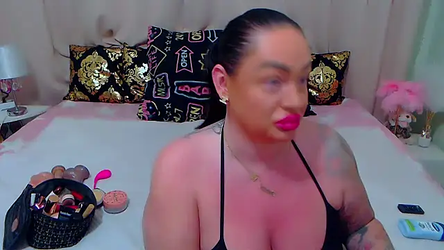 Snapshot of BustyVicky chatting on 12, 2, 2025 BustyVicky online show from 12, 2, 2025