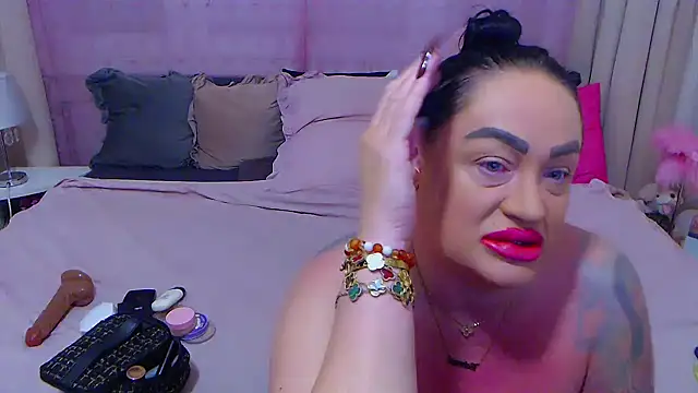 Snapshot of BustyVicky chatting on 22, 10, 2025 BustyVicky online show from 22, 10, 2025