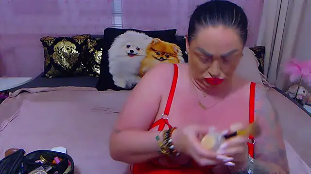 Snapshot of BustyVicky chatting on 8, 11, 2025 BustyVicky online show from 8, 11, 2025