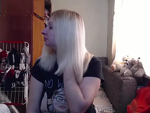 BustyBlond online show from 28, 2, 2025