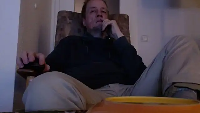 Snapshot of Cordt27 chatting on 17, 11, 2025 Cordt27 online show from 17, 11, 2025