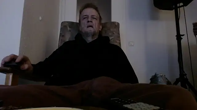 Snapshot of Cordt27 chatting on 24, 11, 2025 Cordt27 online show from 24, 11, 2025