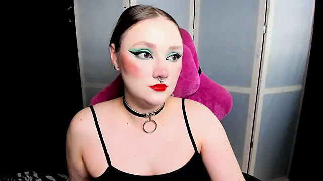 Snapshot of YourDyingBride chatting on 9, 10, 2025 YourDyingBride online show from 9, 10, 2025