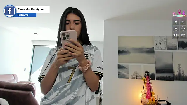 Alexandra ra online show from 2, 7, 2026
