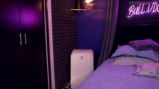 bull vixen2001 online show from 22, 2, 2026