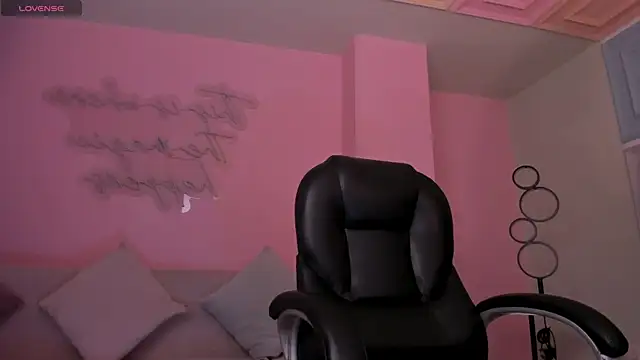 ErikaBenz  online show from 18, 1, 2026