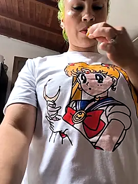 Snapshot of shelby_kutter chatting on 11, 10, 2025 shelby kutter online show from 11, 10, 2025