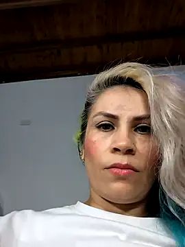 Snapshot of shelby_kutter chatting on 21, 11, 2025 shelby kutter online show from 21, 11, 2025