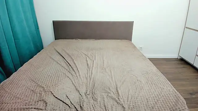 perfect sweety girl online show from 18, 3, 2025