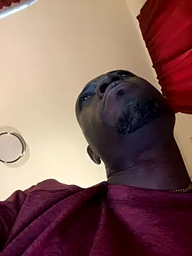 Snapshot of KingB8r chatting on 29, 10, 2025 KingB8r online show from 29, 10, 2025