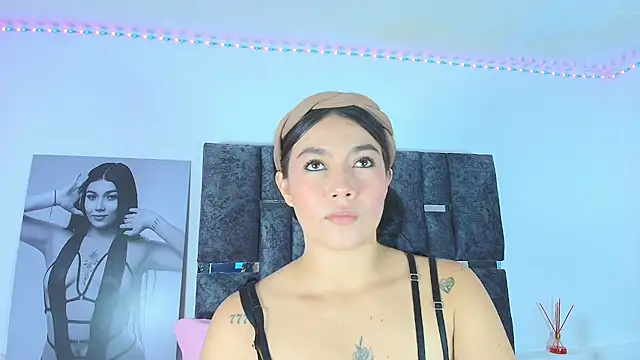 Natasharuso online show from 30, 9, 2025