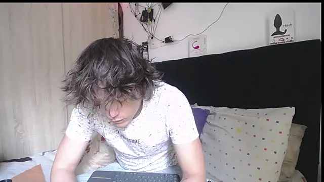 Santiago kiler online show from 21, 6, 2026