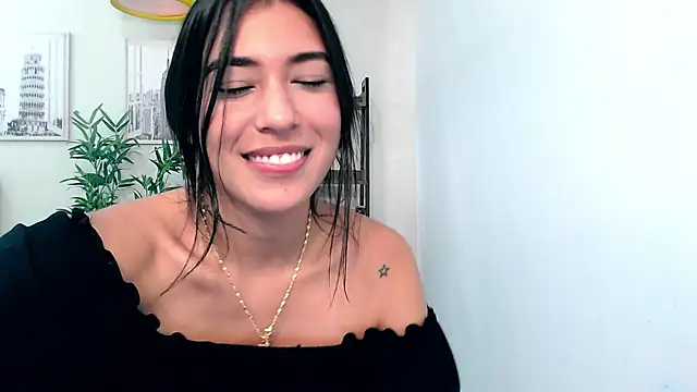 Sassy--Girl online show from 4, 2, 2025