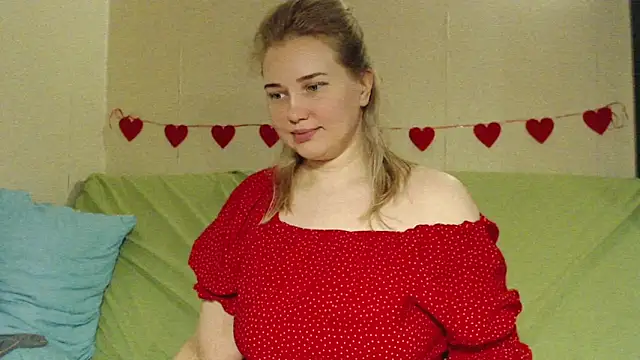 mmmPinUpGirl online show from 25, 4, 2026