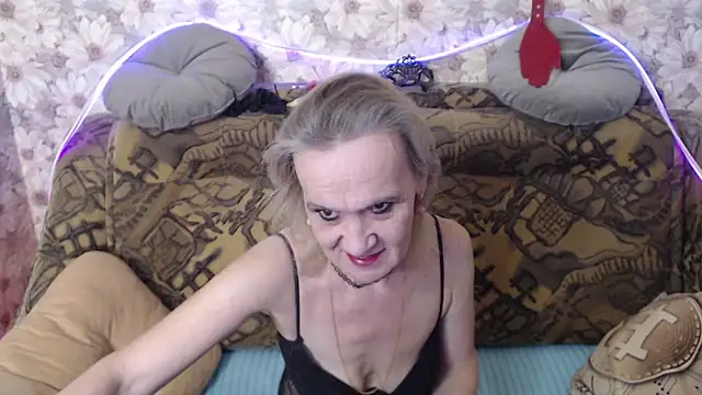 MissBekker online show from 19, 11, 2025