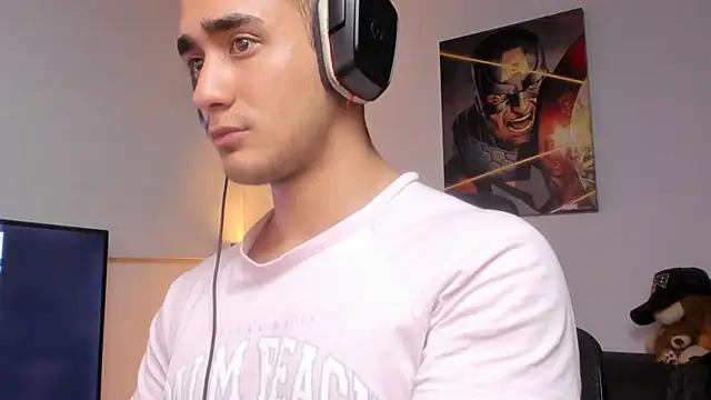 Snapshot of AlexRivera6 chatting on 5, 1, 2025 AlexRivera6 online show from 5, 1, 2025