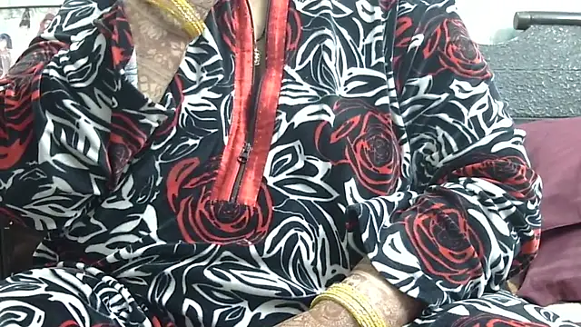 Snapshot of Kavya_XX chatting on 24, 11, 2025 Kavya XX online show from 24, 11, 2025