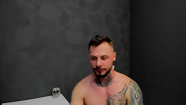 Snapshot of BrianHunts chatting on 28, 1, 2025 BrianHunts online show from 28, 1, 2025