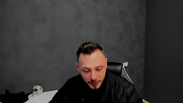 Snapshot of BrianHunts chatting on 8, 2, 2025 BrianHunts online show from 8, 2, 2025