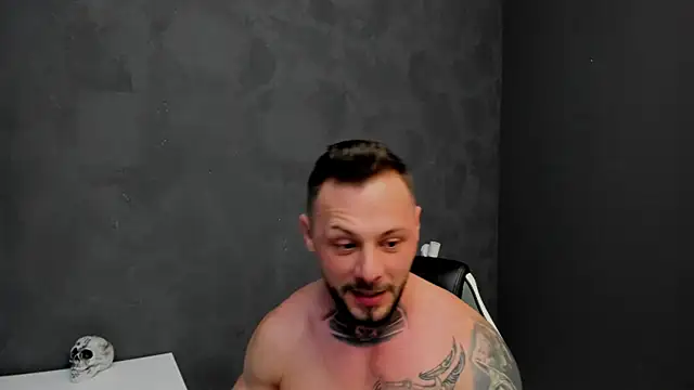 Snapshot of BrianHunts chatting on 9, 2, 2025 BrianHunts online show from 9, 2, 2025