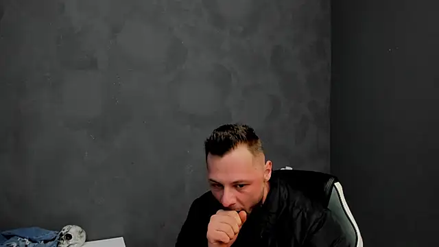 Snapshot of BrianHunts chatting on 11, 2, 2025 BrianHunts online show from 11, 2, 2025