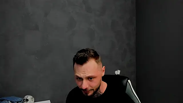 Snapshot of BrianHunts chatting on 11, 2, 2025 BrianHunts online show from 11, 2, 2025