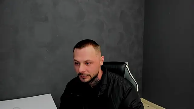 Snapshot of BrianHunts chatting on 3, 3, 2025 BrianHunts online show from 3, 3, 2025