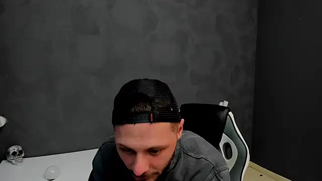 Snapshot of BrianHunts chatting on 21, 3, 2025 BrianHunts online show from 21, 3, 2025