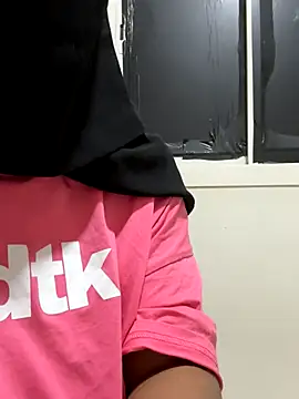 Snapshot of Submissive_Arab chatting on 6, 10, 2025 Submissive Arab online show from 6, 10, 2025