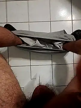 Snapshot of jon763 chatting on 25, 10, 2025 jon763 online show from 25, 10, 2025