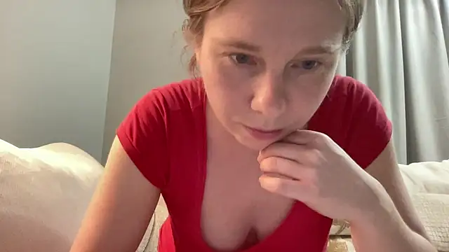 Snapshot of SweetLucy96 chatting on 14, 4, 2026 SweetLucy96 online show from 14, 4, 2026