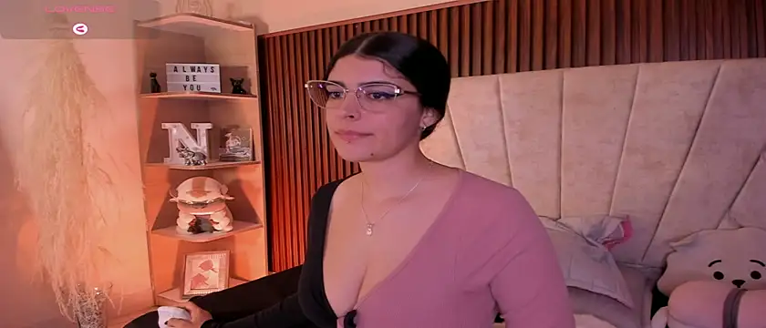  Niah  online show from 21, 10, 2025