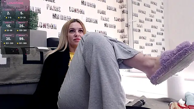 Snapshot of sweetdaiana23 chatting on 18, 1, 2025 sweetdaiana23 online show from 18, 1, 2025