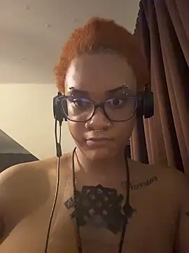 nickytheehawtie online show from 28, 3, 2026