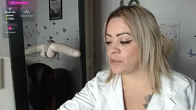 Snapshot of LIila28six chatting on 23, 1, 2025 LIila28six online show from 23, 1, 2025