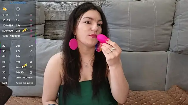 Snapshot of Vika_loves_you chatting on 7, 5, 2026 Vika loves you online show from 7, 5, 2026