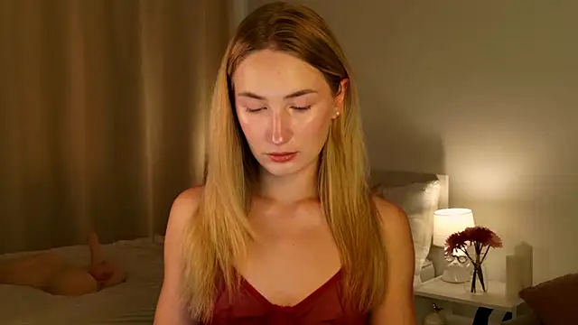 Snapshot of bella__rose chatting on 15, 6, 2026 bella rose online show from 15, 6, 2026