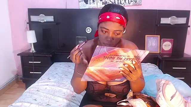 malorybrown online show from 17, 4, 2026