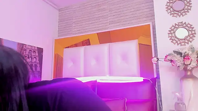 ShaniaBrownn online show from 6, 11, 2025