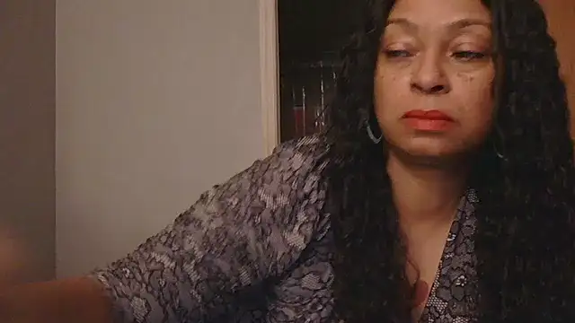 MSweetLindaParks online show from 6, 11, 2025