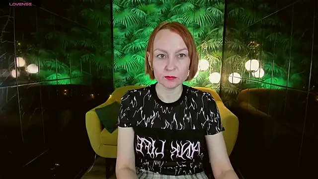 Snapshot of NikaGentle chatting on 6, 1, 2025 NikaGentle online show from 6, 1, 2025