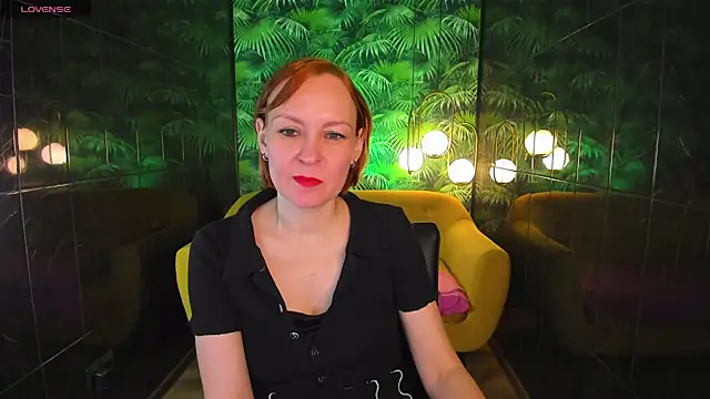 Snapshot of NikaGentle chatting on 8, 1, 2025 NikaGentle online show from 8, 1, 2025