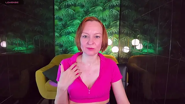 Snapshot of NikaGentle chatting on 10, 1, 2025 NikaGentle online show from 10, 1, 2025